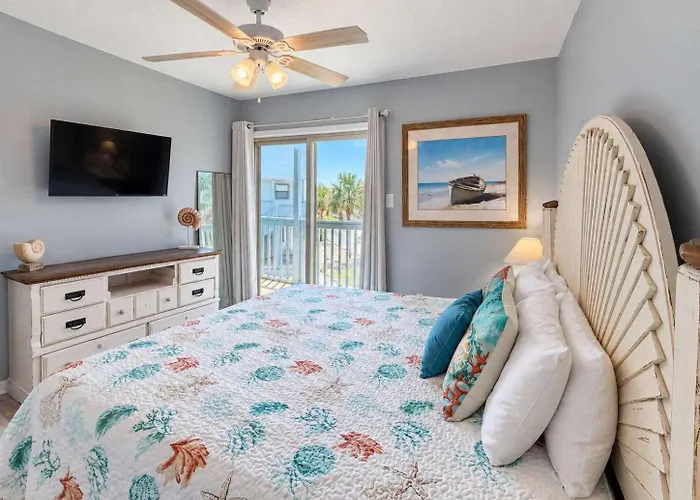 Holiday home Ocean Reef 402 Steps To & Pool