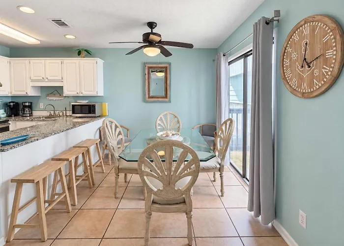 Holiday home Ocean Reef 402 Steps To & Pool *