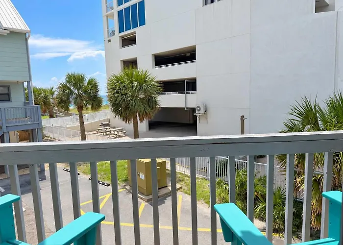 Holiday home Ocean Reef 402 Steps To & Pool *