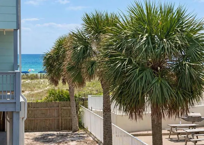 Holiday home Ocean Reef 402 Steps To & Pool