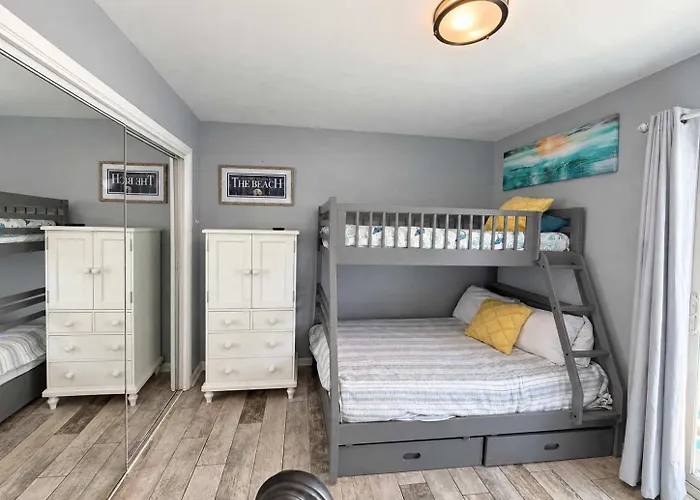 Ocean Reef 402 Steps To & Pool Holiday home Gulf Shores